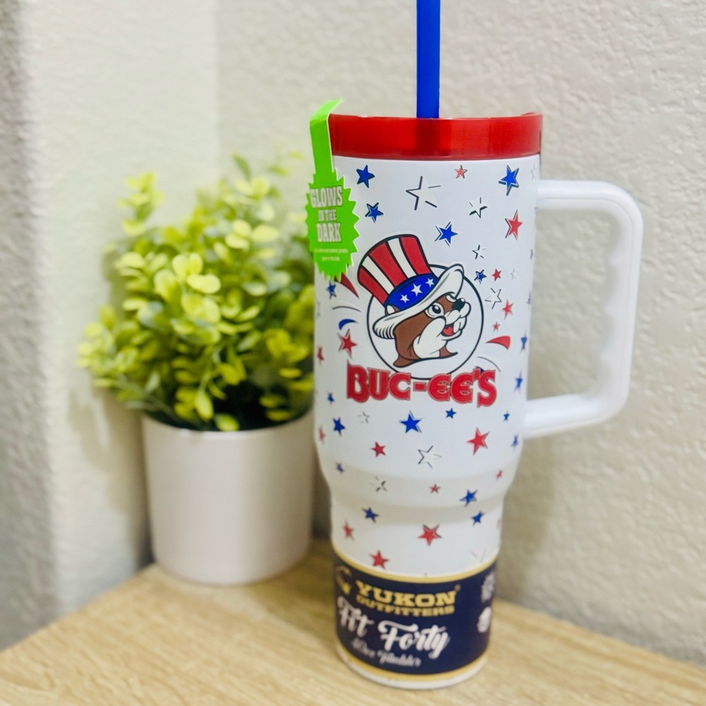 Exclusive Buc-ee’s 4th of July Glow-in-the-Dark Tumbler - 40oz Yukon Outfitte